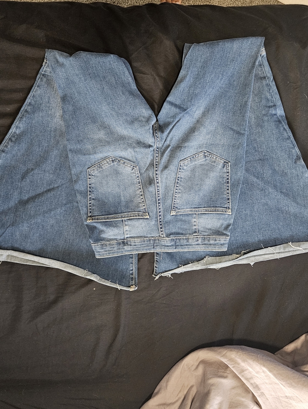 Free People High-Waist Blue Flared Jeans - Size 27 - Picture 4 of 5